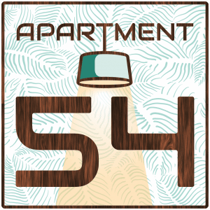 Türschild für Apartement 54 mit stilvoller Lampe und modernen Hintergründen